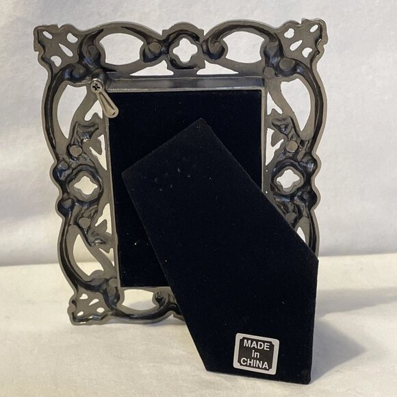 Jennifer Moore Picture Frame Pierced Iron 2 x 3 NIB Vintage Bon Marche Decorativ - Picture 3 of 14